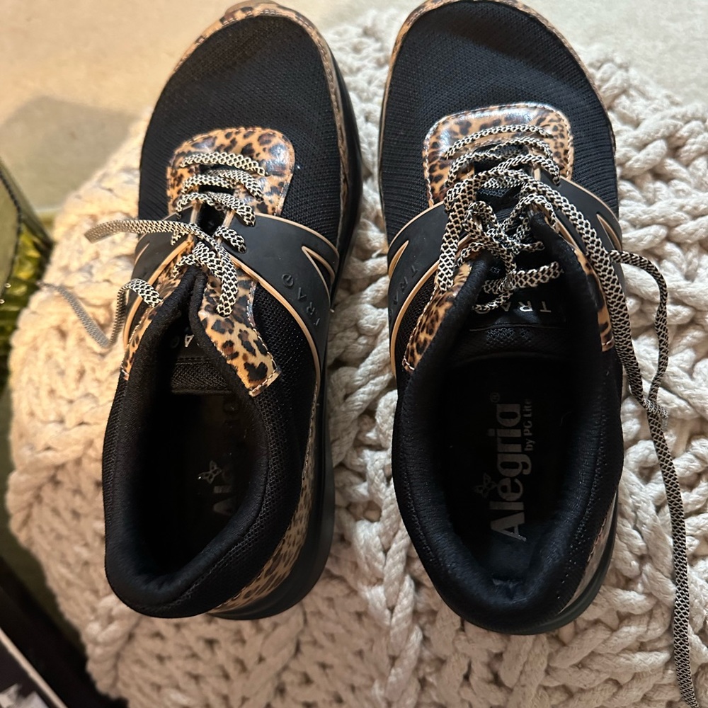 Alegria Trac size 38